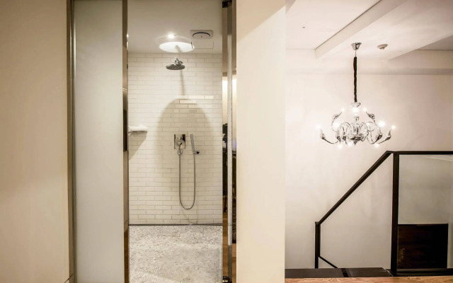 SR Hotel Sadang