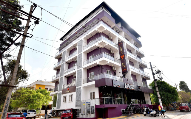 Vera by Bisque Brookefield