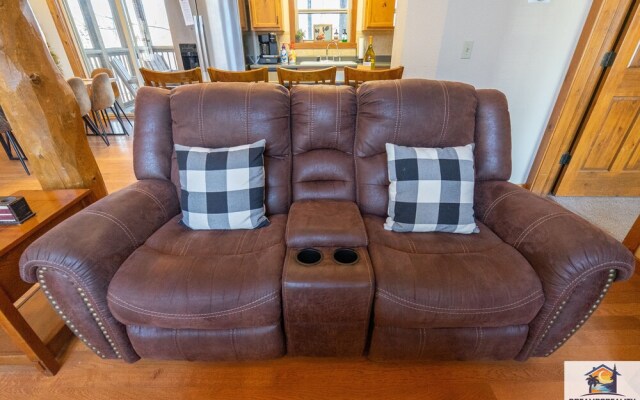 Forest Heights Lodge 6 Bedroom Condo