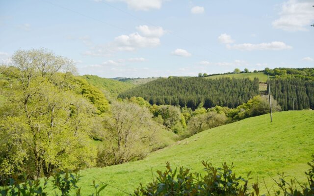 Pet-friendly spacious barn conversion in Exmoor National Park