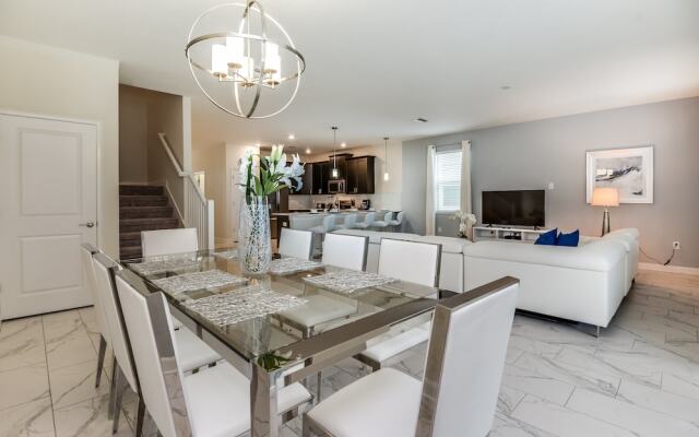 1586 Sandbagger Drive