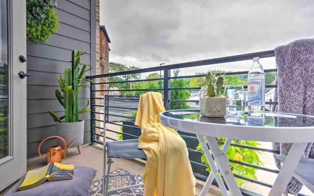 Walkable Downtown Asheville Condo w/ Balcony