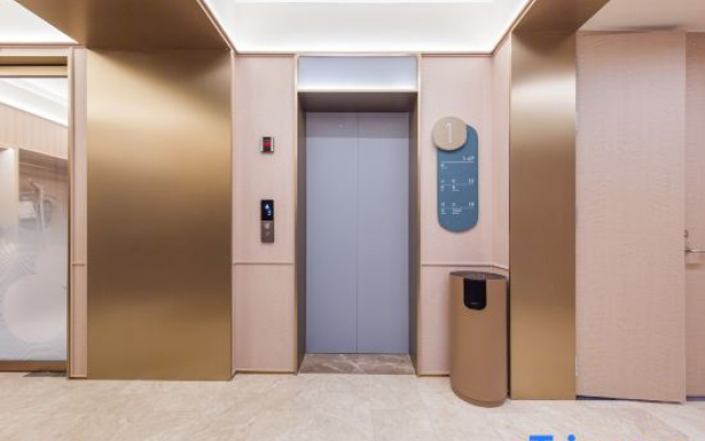 HanTing Hotel (Beijing FangZhuang subway station)