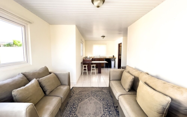 Large Pool Villa, Sleeps 18! BBQ 1mile to Beach!