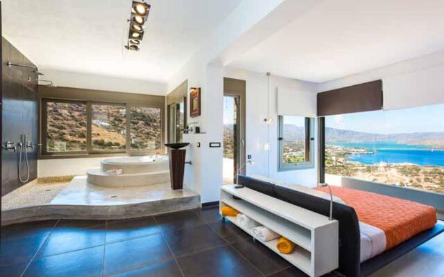 Amazing Views to Elounda Bay