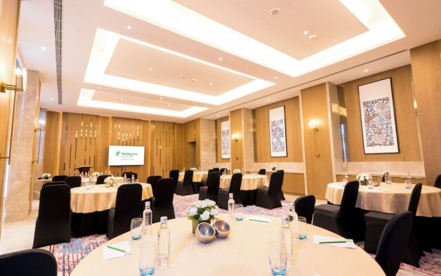 Holiday Inn Lucknow Airport by IHG