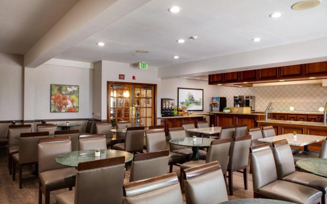 Ayres Suites Mission Viejo – Lake Forest