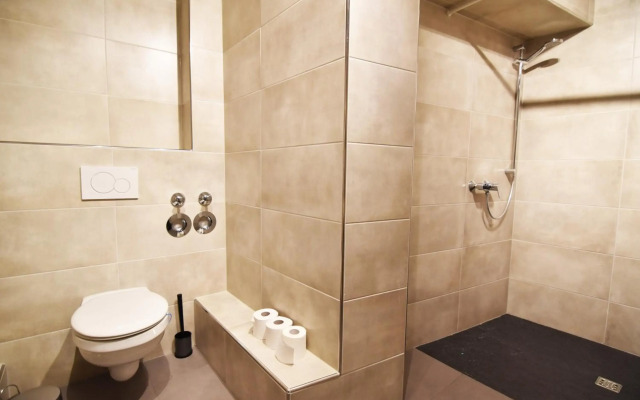 Boardinghouse Werwolf by Teamflats