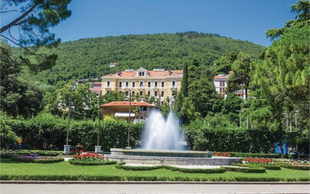 Stunning Apartment in Opatija With Wifi and 2 Bedrooms