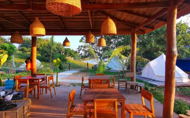 Sunset Nam Ngum tented resort