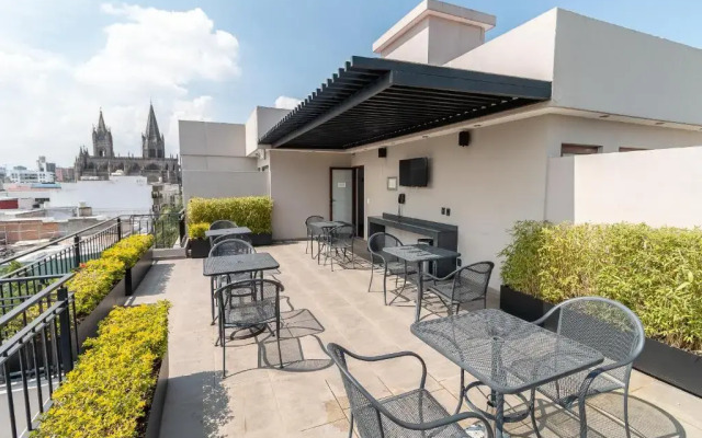 Six Hotel Guadalajara Expiatorio