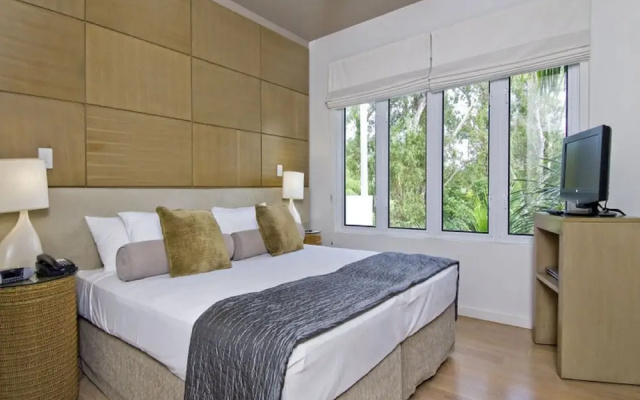 Beach Club Port Douglas 3 Bedroom Luxury Apartment – Guest Rooms – Port Douglas