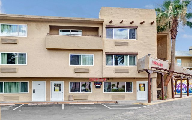 Super 8 by Wyndham Las Vegas North Strip/Fremont St. Area