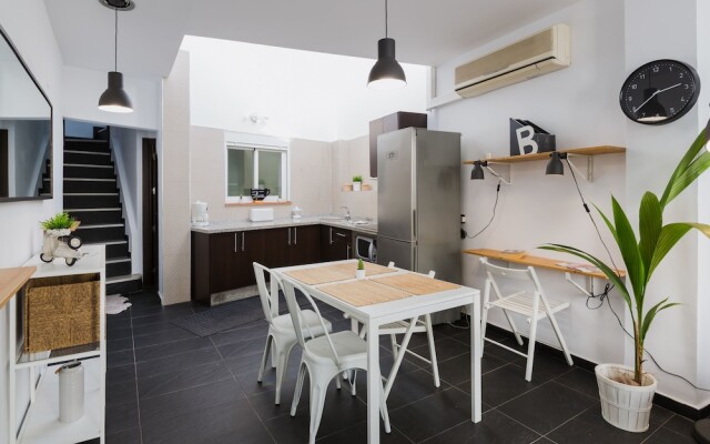 Terrace Picasso Apartment