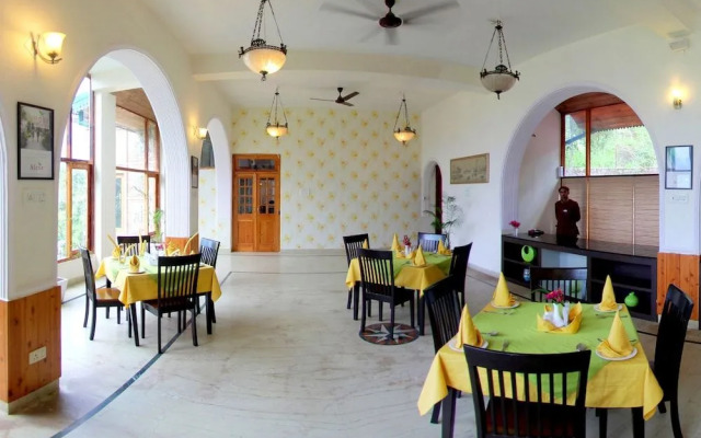 Alcor Spa Resort Kasauli