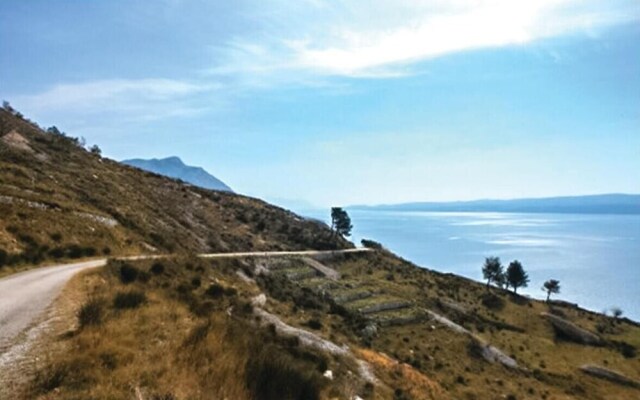 Beautiful Home in Omis With Wifi and 2 Bedrooms