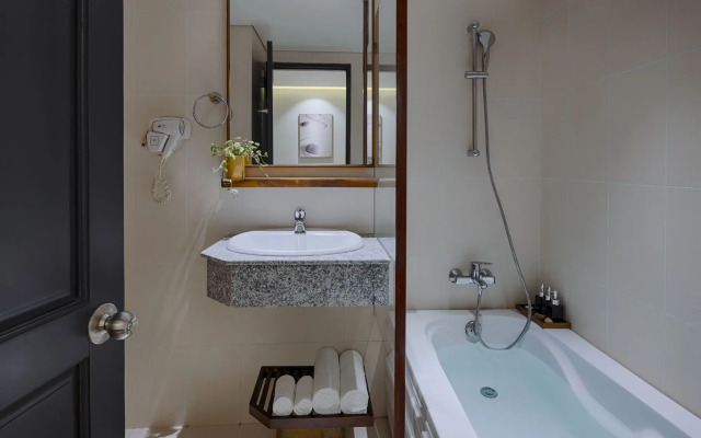 Silverland Min Hotel