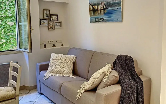 Charming flat in Old Antibes - 50m from the sea