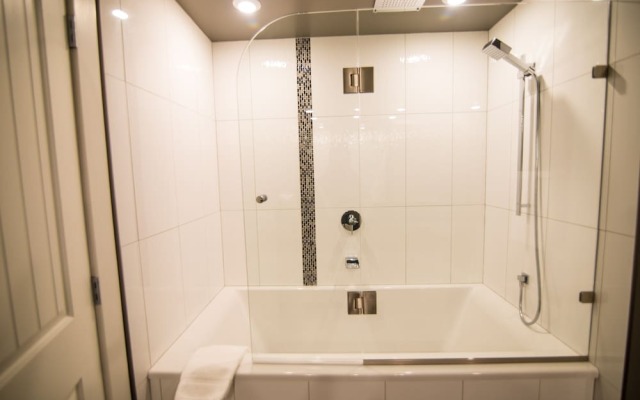Clipperton Suite by Revelstoke Vacations