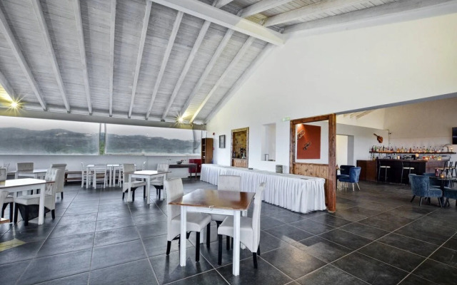 Likithos Hotel