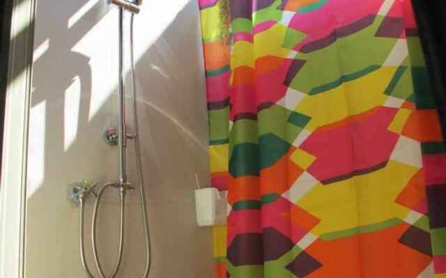 Hippy Du.hostel@82