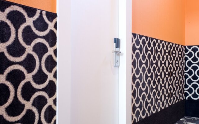 Hotel Roermond Next Door