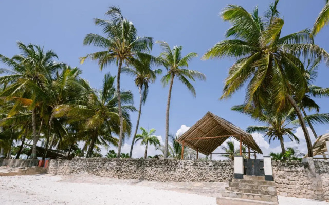 Oasys House - Beautiful Private Beach Front Home