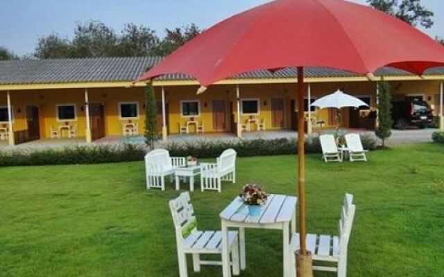 Runway Station Resort