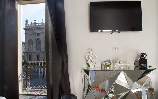 Piazza Castello Suite