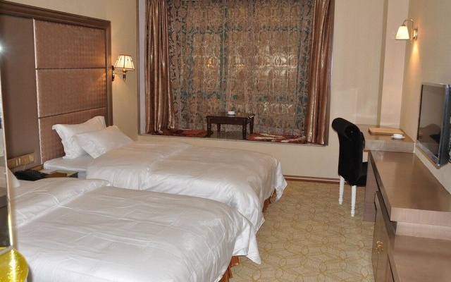 Palace Hotel – Guest Rooms – North District