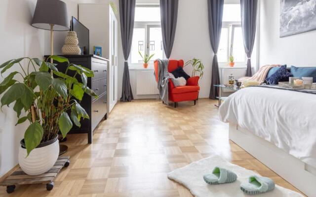 Yeshello Vienna Central Station Apartment