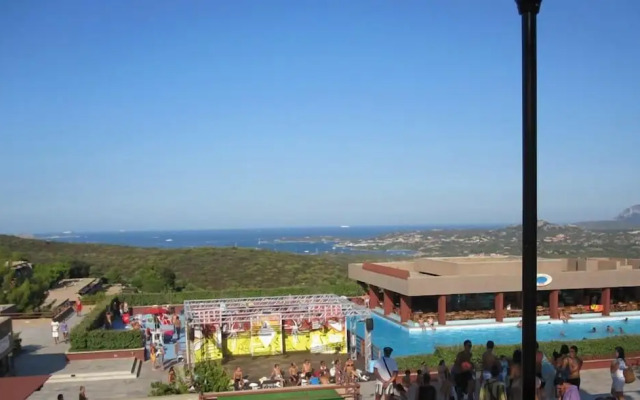 Rena Bianca Cugnana Verde Residence