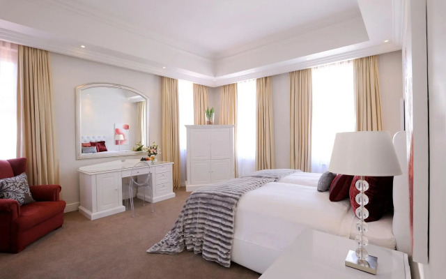The Clarendon - Fresnaye