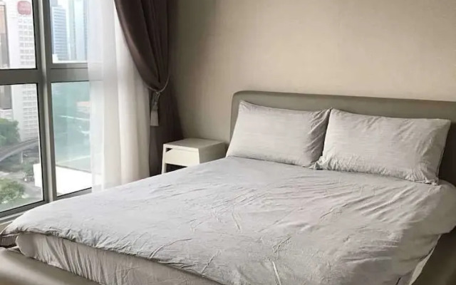 Regalia Residence @ KLCC View Sky Pool by KC