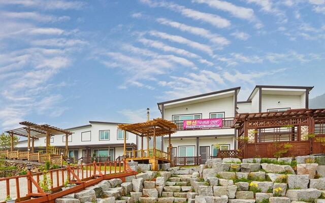 Namhae wooyeongwa inyeon pension inyeonjeom