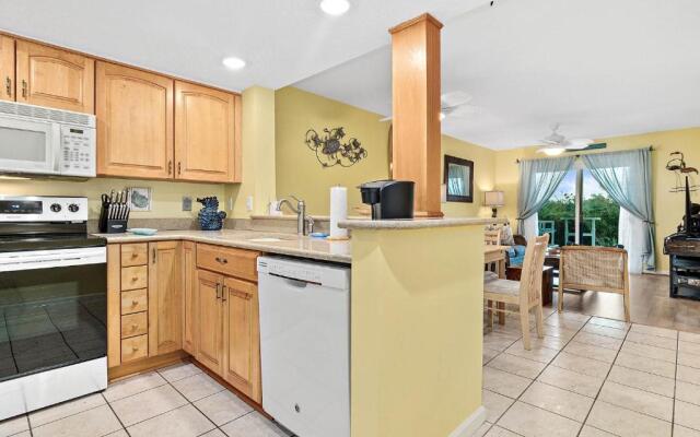 Ocean And Racquet 8110