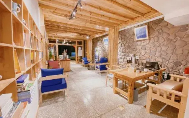Liangzhu Meisu Hostel