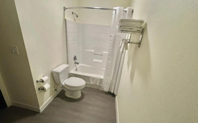 FairBridge Inn & Suites Cuero