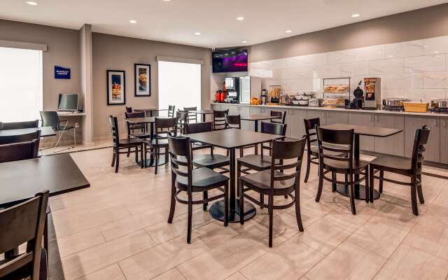 SureStay Plus Hotel by Best Western Humble