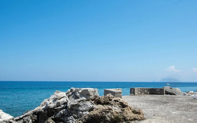 Addisio Seafront Villa by Wonderful Italy