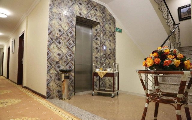 Caravan Hotel