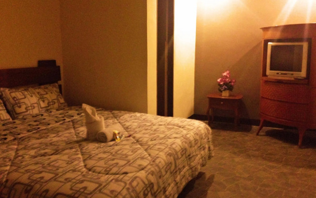 St. Louie Terraces Lodging House