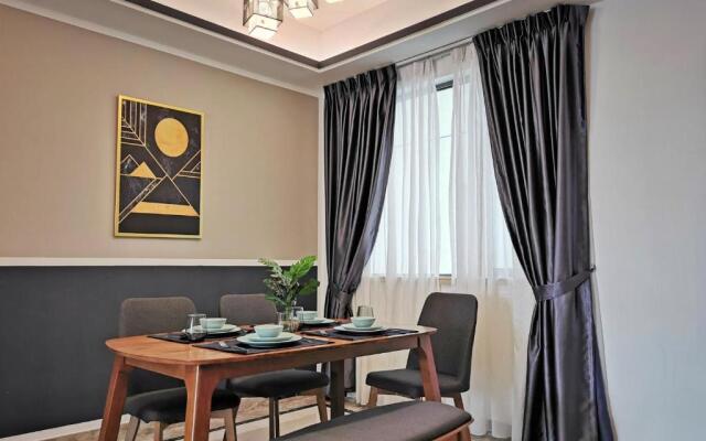 Yussy 4Bedroom Condo at R&F Princess Cove