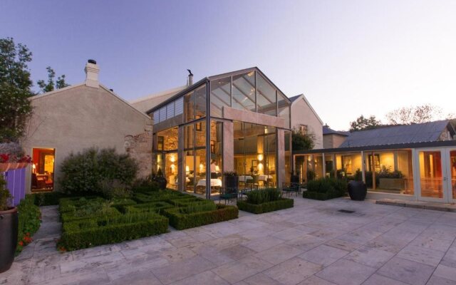 Islington Hotel