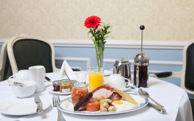 The Evesham Hotel
