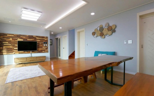 Jeju Castle Blackstone Pension