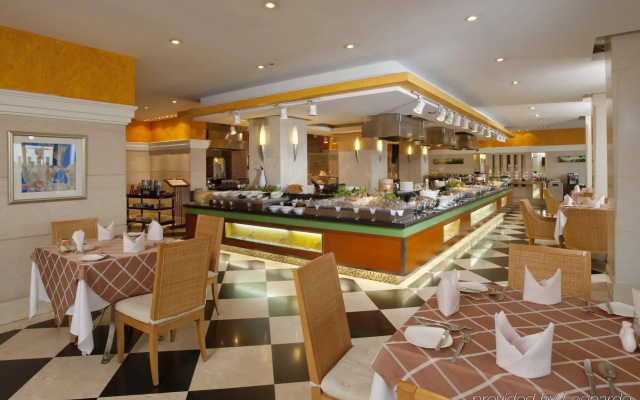 Holiday Inn Sea View Qinhuangdao