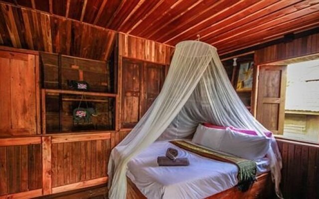 Khum Tai Lue Resort