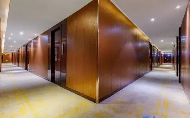 Changsha Hotel (Xi'an North Railway Station Fengcheng 10th Road Subway Station)