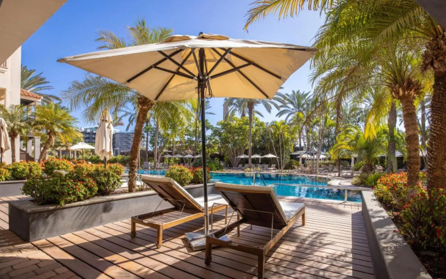 Unique Club at Lopesan Costa Meloneras Resort